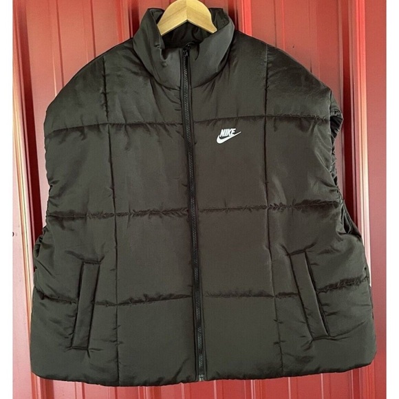 Nike Puffer Vest Black size Medium Trade if willing . - Picture 4 of 4